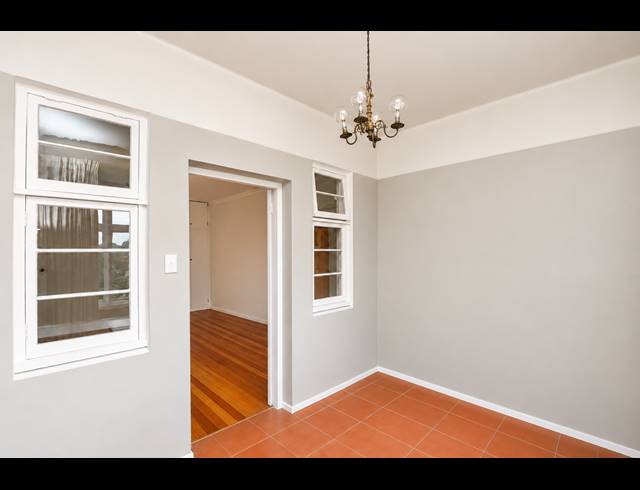 1.5 BEDROOM APARTMENT FOR SALE IN ESSENWOOD